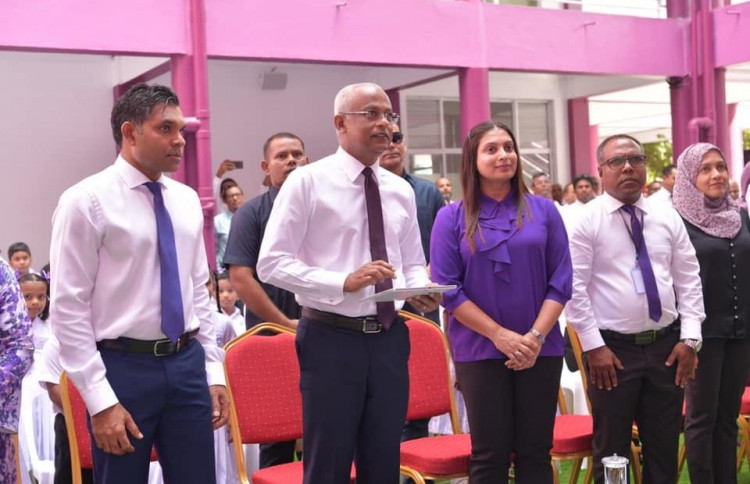 ދިރާސީ ދެ އަހަރު އަންނަ އަހަރު ފަށާގޮތަށް ބެލެނިވެރިންގެ ޕެޓިޝަނެއް ރައީސް އަށް