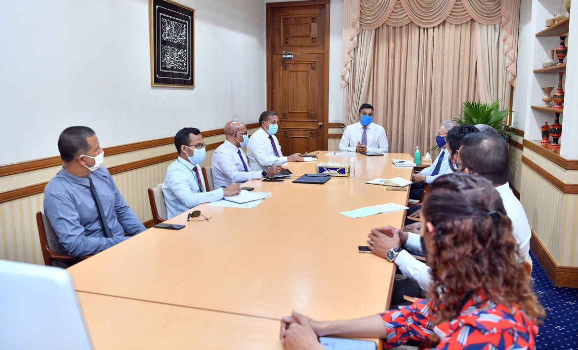 ޓްރެފިކްގެ މައްސަލަތައް ޙައްލުކުރުމާއި ގުޅޭގޮތުން ކަމާއިގުޅޭ ފަރާތްތަކާ މަޝްވަރާކުރެއްވުން