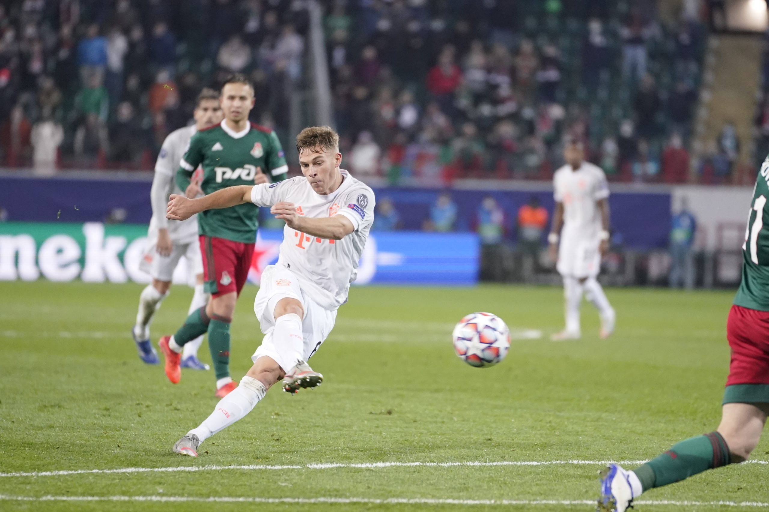 ބަޔާން މޮޅުވެ ހުއްޓުމެއް ނެތި ކުރިއަށް