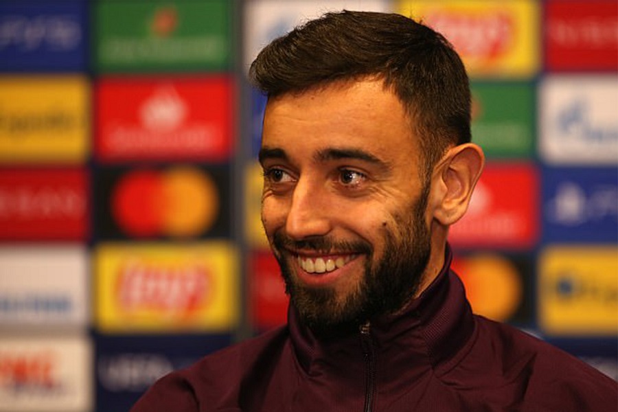 މިރޭ ކެޕްޓަނަކީ ފެނާންޑޭސް