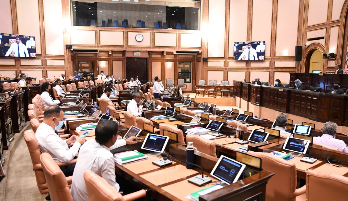 ނިޒާމު ބަދަލުކުރުމަށް ހުށަހެޅި ބިލުގެ ފުރަތަމަ ކިޔުން އިއްވައިފި