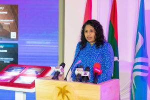 ދިވެހި ލިބާސްލައިގެން އިންޑިއާ ޕޯޑިއަމްގައި ވާހަކަދެއްކުމަކުން މިނިވަންކަން ވިއްކާނުލާ ކަމަކަށްނުވާނެ: އިދިކޮޅު