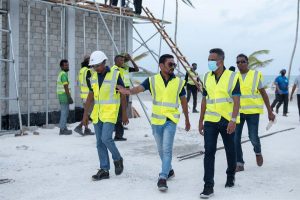 ހޯރަފުށި އެއާރޕޯޓް ނޮވެމްބަރު 11 އަށް ނިންމުމަށް އަމާޒު ހިފައިފި