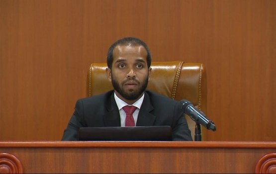 ސިޔާސީ އޮއިވަރާއިއެކު ދައުވާތައް ބަދަލުވެ، ފައިލްކުރުމުން ޕީޖީ އޮފީހުގެ ނިޔަތާއިމެދު ސުވާލުއުފެދޭ: ހައިލަމް