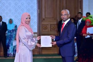 އައްޑުއާއި ހުވަދޫ ސީޕްލޭނުން ގުޅާލުން: ސިވިލްއޭވިއޭޝަން މިނިސްޓަރ ކޮބާ؟