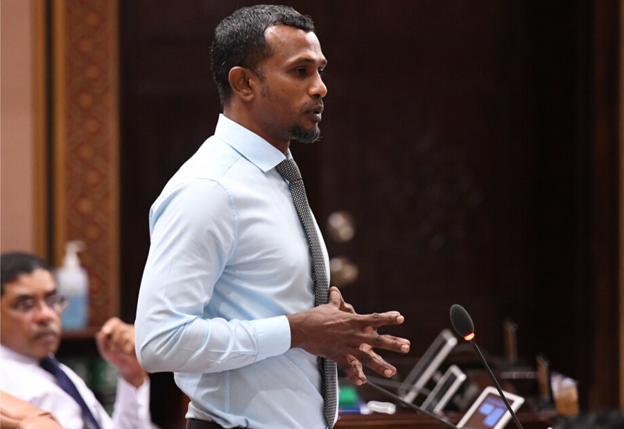 ކޮމަންޑޫދާއިރާގެ މަސްވެރިންނަށް މިއީ ބޮޑު އިމްތިޚާނެއް، މަސްވެރިންގެ އަޑު ވޯޓުން އިވަންޖެހޭ: ޓޮމް