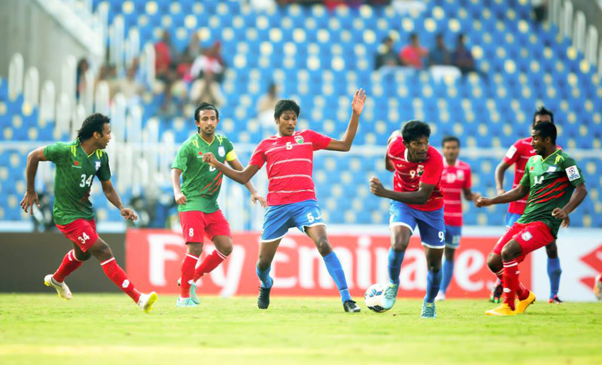 އާއްކޮ ވެލެންސިޔާ އަށް