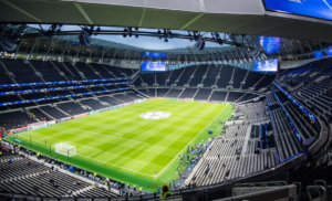 އިންގްލޭންޑުން އަނެއްކާވެސް ސަޕޯޓަރުން ދަނޑަށް ވައްދަނީ