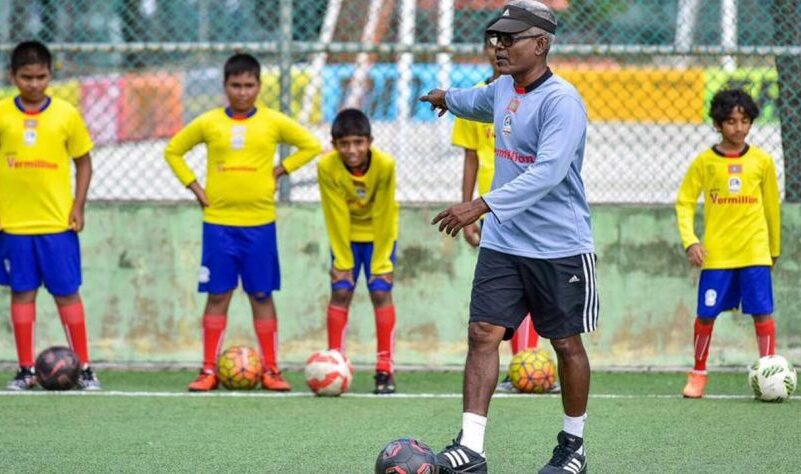 ފުޓްބޯޅަ އެކަޑަމީތަކުގެ ހަރަކާތްތައް ފަށަނީ