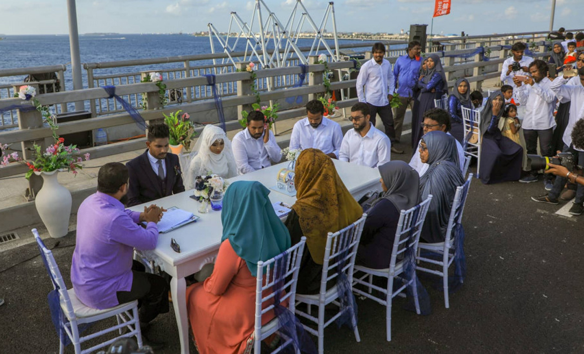 އޮންލައިންކޮށް ކައިވެނި ކޮށްދިނުން ފެމިލީ ކޯޓުން ހުއްޓާލައިފި