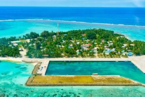 ވެކްސިންޖެހޭ އުމުރުގެ އެންމެން ފުރަތަމަޑޯޒް ޖެހި ފުރަތަމަ ރަށަކަށް މަތިވެރި!