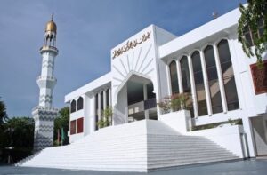 ކުވައިތުގެ އަމީރުގެ މައްޗަށް ޢައިބަށް ކުރެވޭ ކަށުނަމާދު މިރޭ އިސްލާމީ މަރުކަޒުގައި