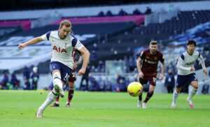 ޓޮޓެންހަމް 3 ވަނައަށް ޖެހިލައިފި