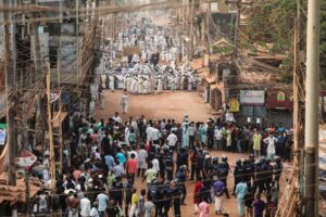 މޯޑީގެ ބަންގްލާދޭޝް ދަތުރުފުޅާގުޅިގެން ބަންގްލާ ދޭޝްގައި ބޮޑެތި ހަމަ ނުޖެހުންތަކެއް