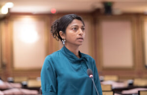 އަންހެން ކައުންސިލަރުންގެ މަސްއޫލިއްޔަތު އަދާކުރުމަށް ދިމާވާ މައްސަލަތައް ދެނެގަންނަނީ