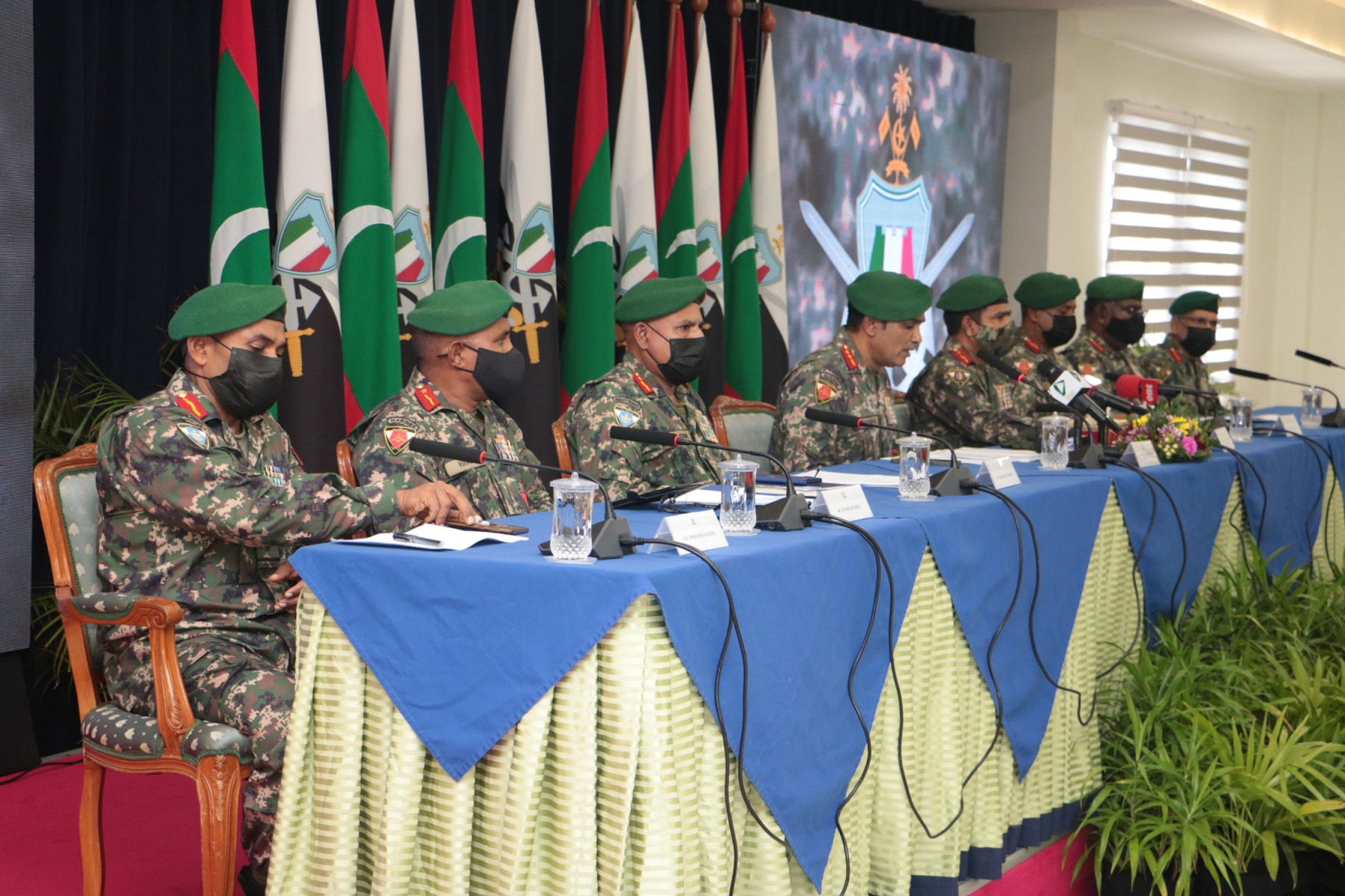 އަސްކަރީ ލީޑަރޝިޕުން ރައްދު ދިނުން ރަގަޅުތަ!