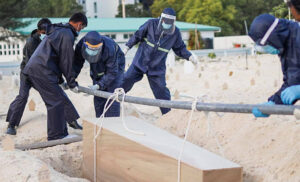 ކޮވިޑް ބަލީގައި ފަރުވާދެމުންދިޔަ އިތުރު މީހަކު ނިޔާވެއްޖެ