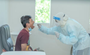 ވެކްސިން ނުޖަހާ މީހުން ރިލީޒް ސާމްޕަލްއަށް ފައިސާ ދައްކަން ޖެހޭ ގޮތަށް ހަދައިފި