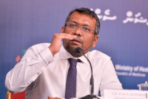 ދެ މިނިސްޓަރަކަށް ރުހުން ދިނުމާއި ގުޅޭގޮތުން ކަންބޮޑުވުން އެބައޮތް: ފައްޔާޒު