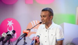 ރާއްޖޭގައި ވެރިކަމަށް އަންނަނީ ހިއްކާ ރައީސުންނާއި ވިއްކާ ރައީސުން: ހިސްޓޯ