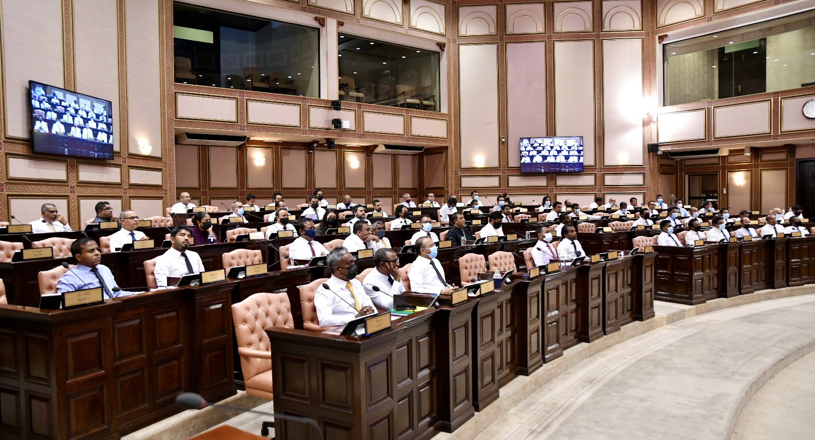 ނަފްރަތު ބިލު އަނެއްކަވެސް ކޮމިޓީއަށް