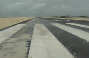 މޫސުން ގޯސްވެ ރަންވޭއަށް ވެލި އަރާތީ، ހޯރަފުށީ އެއާޕޯޓްގެ ދަތުރުތައް މެދުކަނޑާލައިފި