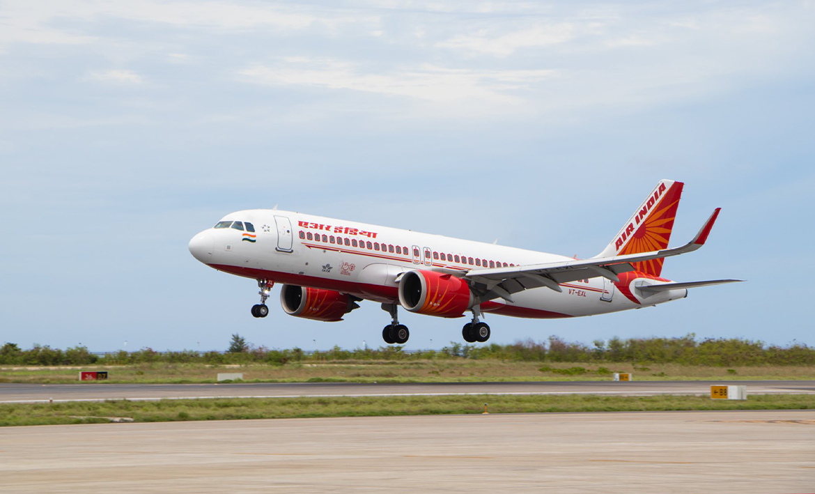 ވީއައޭގައި ޖެއްސި ފްލައިޓެއްގެ ފުރޮޅު ފަޅައިގެން ހިނގައްޖެ