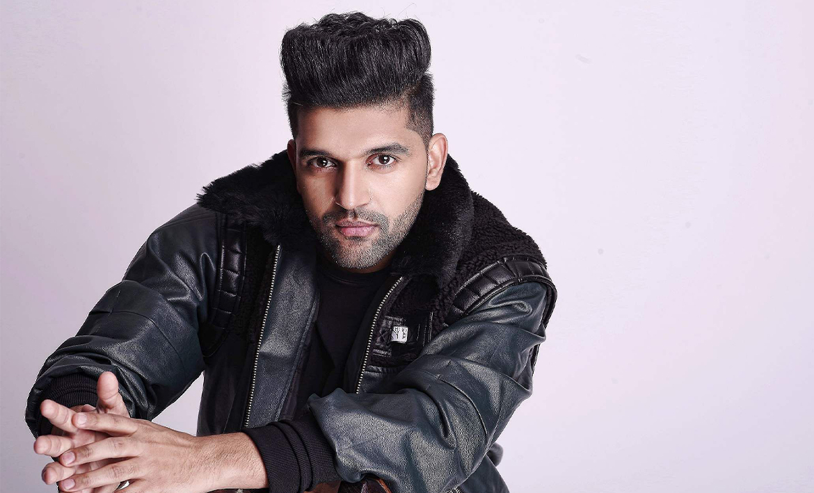 ގުރޫ ލަވަކިއުމުން، ފިލްމު ކުޅުމަށް!