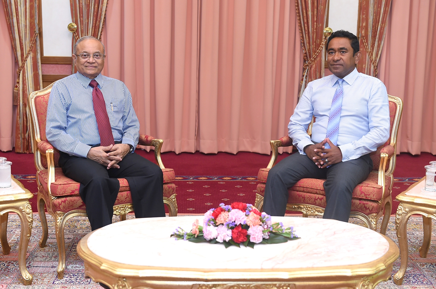 ރައީސް ޔާމީންގެ ތުހުމަތު ދޮގުކޮށް، ގާނޫނީ ފިޔަވަޅު އެޅުމަށް ރައީސް މައުމޫން ވިސްނަވަނީ