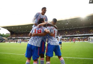 ގްރީންވުޑްގެ ގޯލާއެކު ވުލްވްސް ބަލިކޮށް ޔުނައިޓެޑުން ރެކޯޑެއް ހަދައިފި