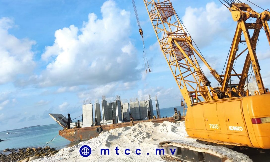 ހުޅުދެލި ބަނދަރު ފުންކުރުމެ މަސައްކަތް ނިމުމަކާއި ގާތަށް