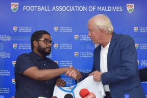 ގައުމީ ފުޓްބޯޅަ ޓީމުގެ ހެޑް ކޯޗު ކޫޕްމަން މަގާމުން ވަކިކޮށްފި