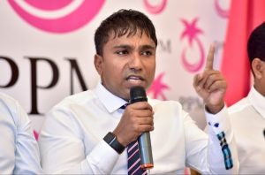 ކޯލިޝަނާއިމެދު ހެޕީއެއްނޫން، އެކަމަކު ކޯލިޝަނާއި ޖޭޕީން ވަކިނުވާނެ: އިލްހާމް