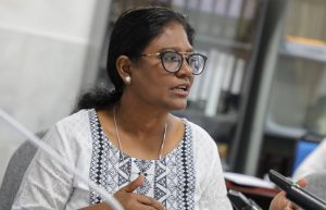 ވަޒީފާއަށް ބިރުދައްކައި، ބަނދެވިގެން ގެންގުޅުނު ޒަމާން މާޒީވެއްޖެ: ސިފާ