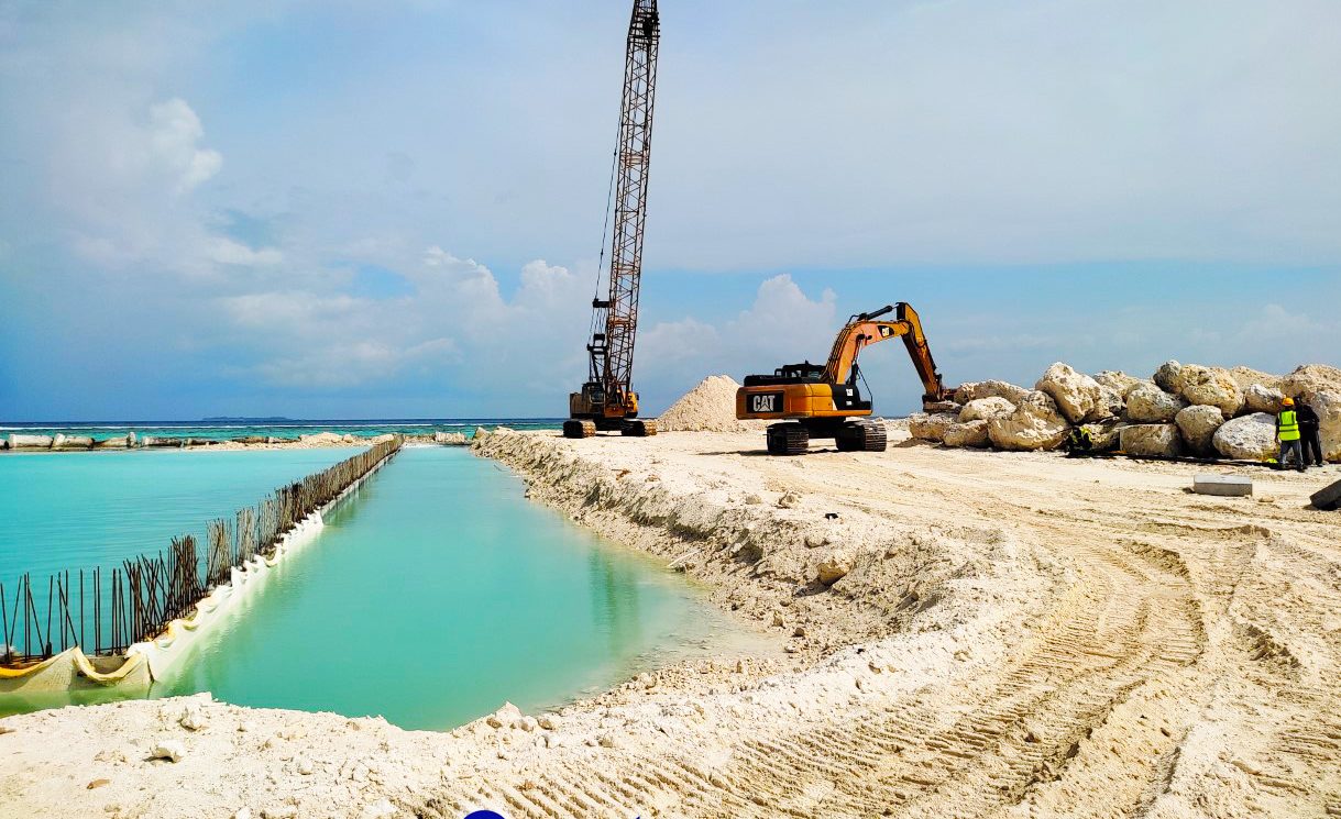 ބިލެއްފަހި ބަނދަރު އެއްގަމުތޮށީގެ ކޮންކްރީޓް ގައު އަތުރާ ނިމިއްޖެ