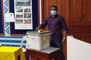 ވޯޓު ގުނަން ފަށައިފި، މަޚްލޫފް އިންތިޚާބު ކާމިޔާބުކޮށްފިކަމަށް ބެލެވެންފަށައިފި