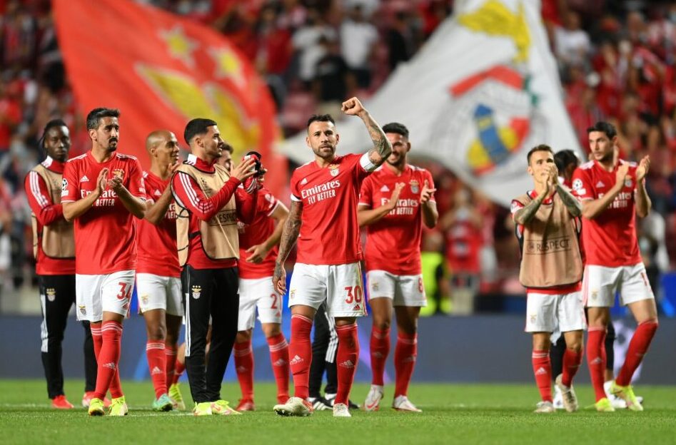 ބާސަ ކޮޅަށް 3 ލަނޑުޖަހައި ބެންފީކާ އިން ފެންވަރު ދައްކާލައިފި