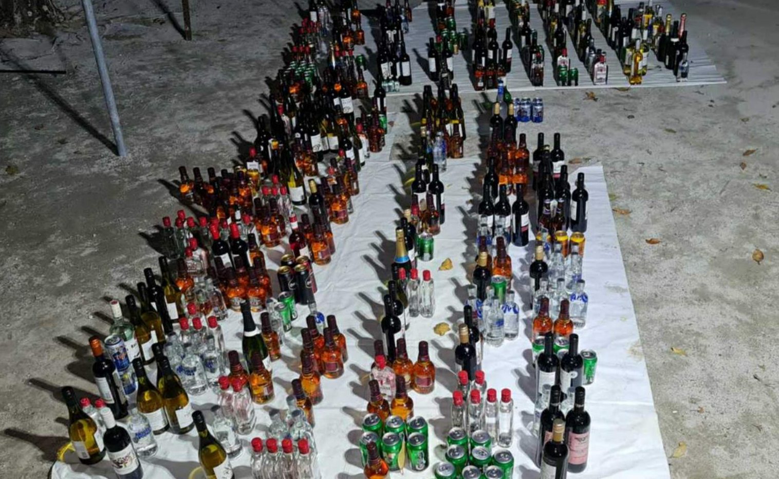 ވިލިނގިލީ ޕޮލިސް ސްޓޭޝަންގެ ބެލުމުގެ ދަށުގައިހުރި ގިނަ އަދަދެއްގެ ބަނގުރާ ނައްތާލައިފި