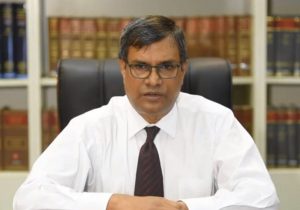 ކޯޓުތަކުން އެއްވެސް މީހަކާއިމެދު ތަފާތުކޮށްގެން ނުވާނެ، އަދުލުވެރި ވާންޖެހޭނެ: އުއްތަމަ ފަނޑިޔާރު