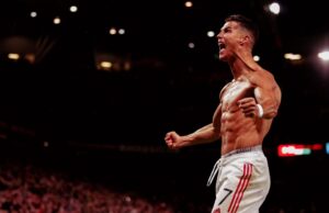 ރެކޯޑު ހެދި މެޗުގައި ރޮނާލްޑޯ ލަނޑުޖަހައި މެންޔޫ މޮޅުކޮށްދީފި