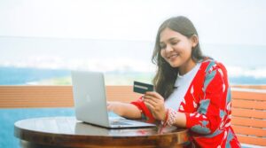 ބީއެމްއެލްއިން އައު ޔޫއެސް ޑޮލަރު ވިސާ ކްރެޑިޓް ކާޑެއް ތަޢާރަފްކޮށްފި