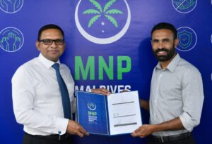 ތަޖުރިބާކާރު ޤާނޫނީ ވަކީލް ފައިސަލް އެމްއެންޕީއާއި ގުޅިވަޑައިގެންފި