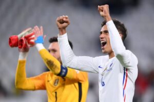 ފަހަތުން އަރައި ބެލްޖިއަމް ކޮޅަށް ތިން ލަނޑުޖަހައި ފްރާންސް ފައިނަލަށް