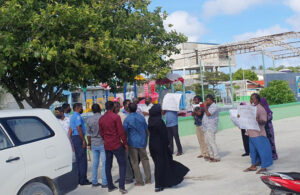 އިމްރާނާއި ދެކޮޅަށް އިހަވަންދޫގައި މުޒާހަރާކޮށްފި