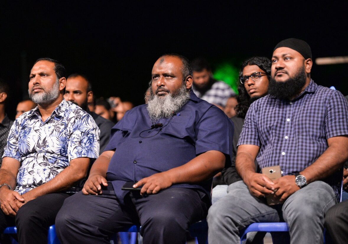 އިމްރާން ހޯމް މިނިސްޓަރަކަށް ހުންނެވުމަކީ ލާދީނީ މީހުންގެ މޭކަރާނެ ކަމެއް: އިޔާޒު