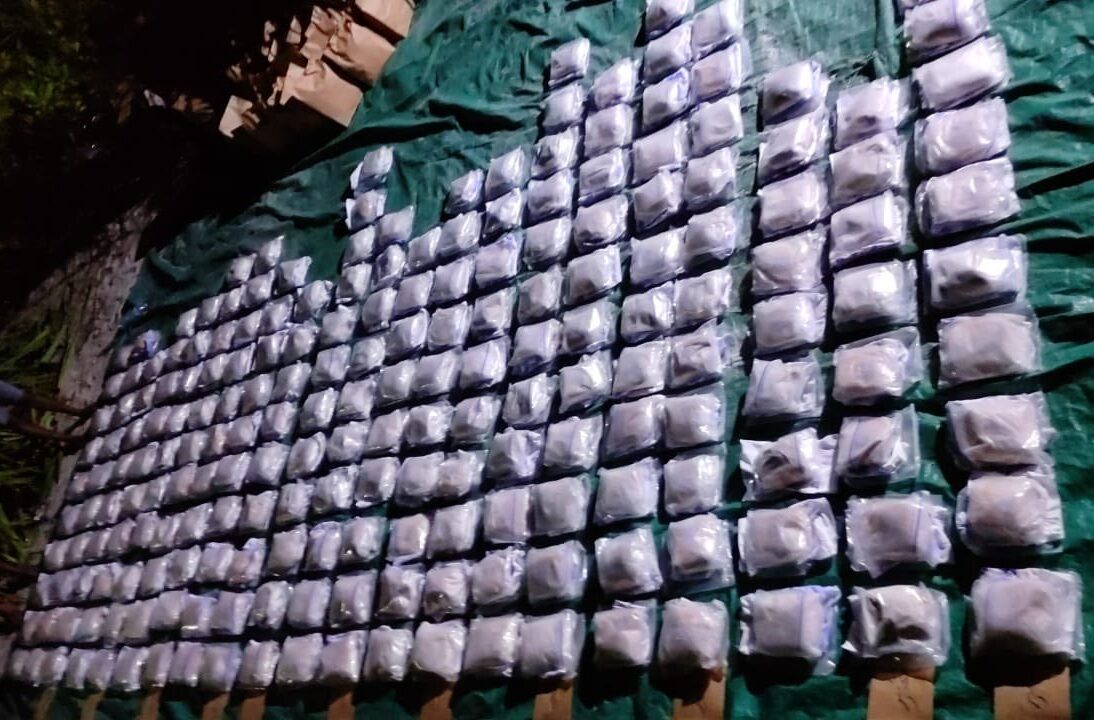 215 ކިލޯ ޑަރްގް އޮޕަރޭޝަން: ހައްޔަރުކުރި 2 މީހުންގެ ބަންދަށް 15 ދުވަސް