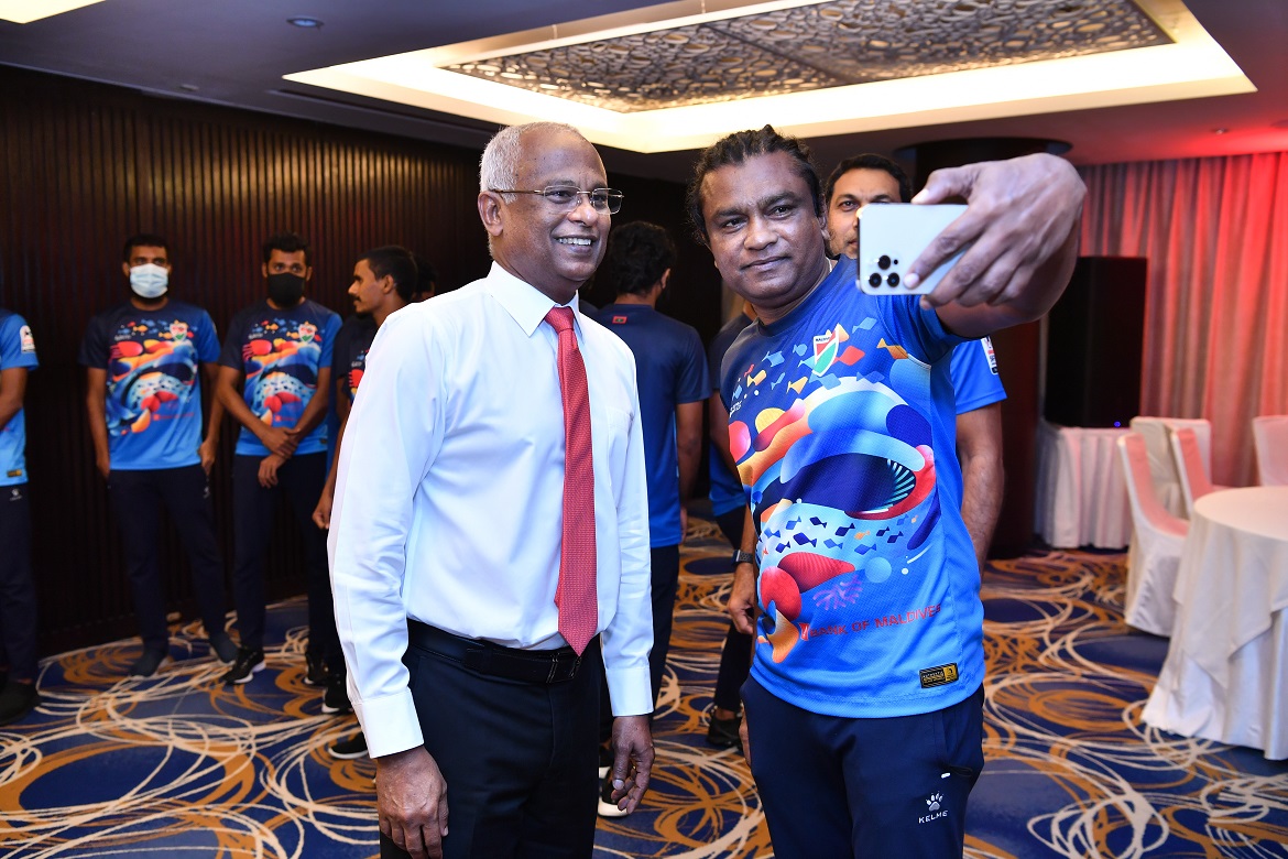 ޤައުމީ ޓީމުގެ ކުޅުމާއިމެދު ފަޚުރުވެރިވަން: ރައީސް