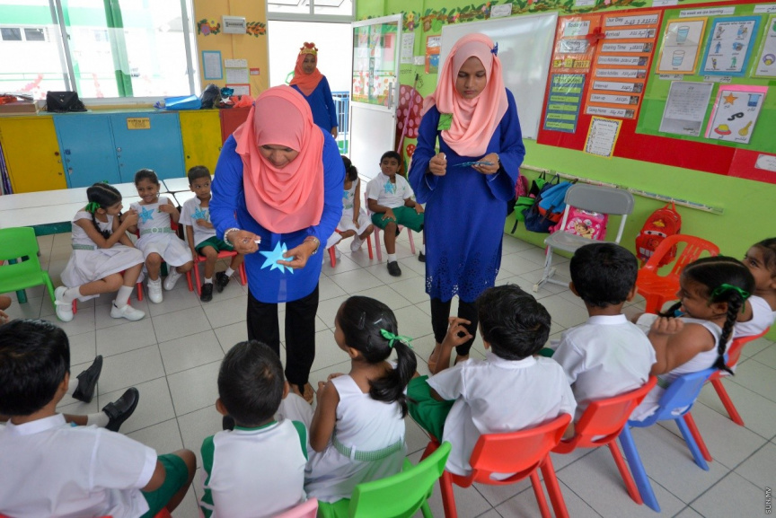 12 ރަށެއްގެ ސްކޫލަށް ޕްރިންސިޕަލުން ހޯދަނީ