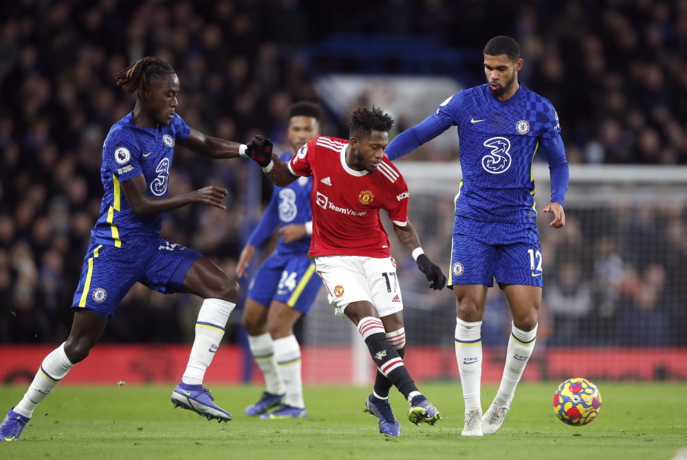 ޔުނައިޓެޑް އަތުން ބަލިނުވެ ޗެލްސީ ސަލާމަތްވެއްޖެ