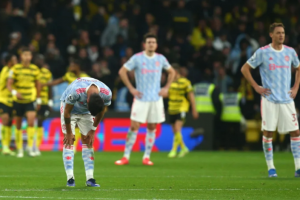 ވަޓްފޯޑް އަތުން ބަލިވެ ޔުނައިޓެޑް ހާސްކަމުގެ ތެރެއަށް!